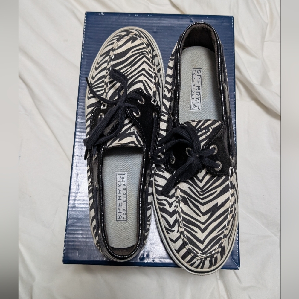 Used Sperry Zebra Print Boat Shoes W7